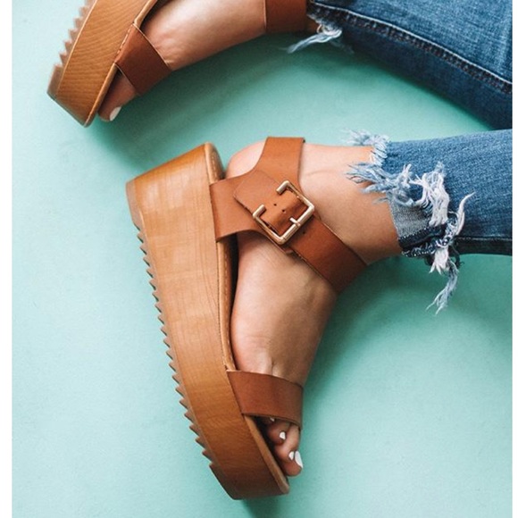 AYLA- Ankle Strap Wedge Sandal - Picture 5 of 8